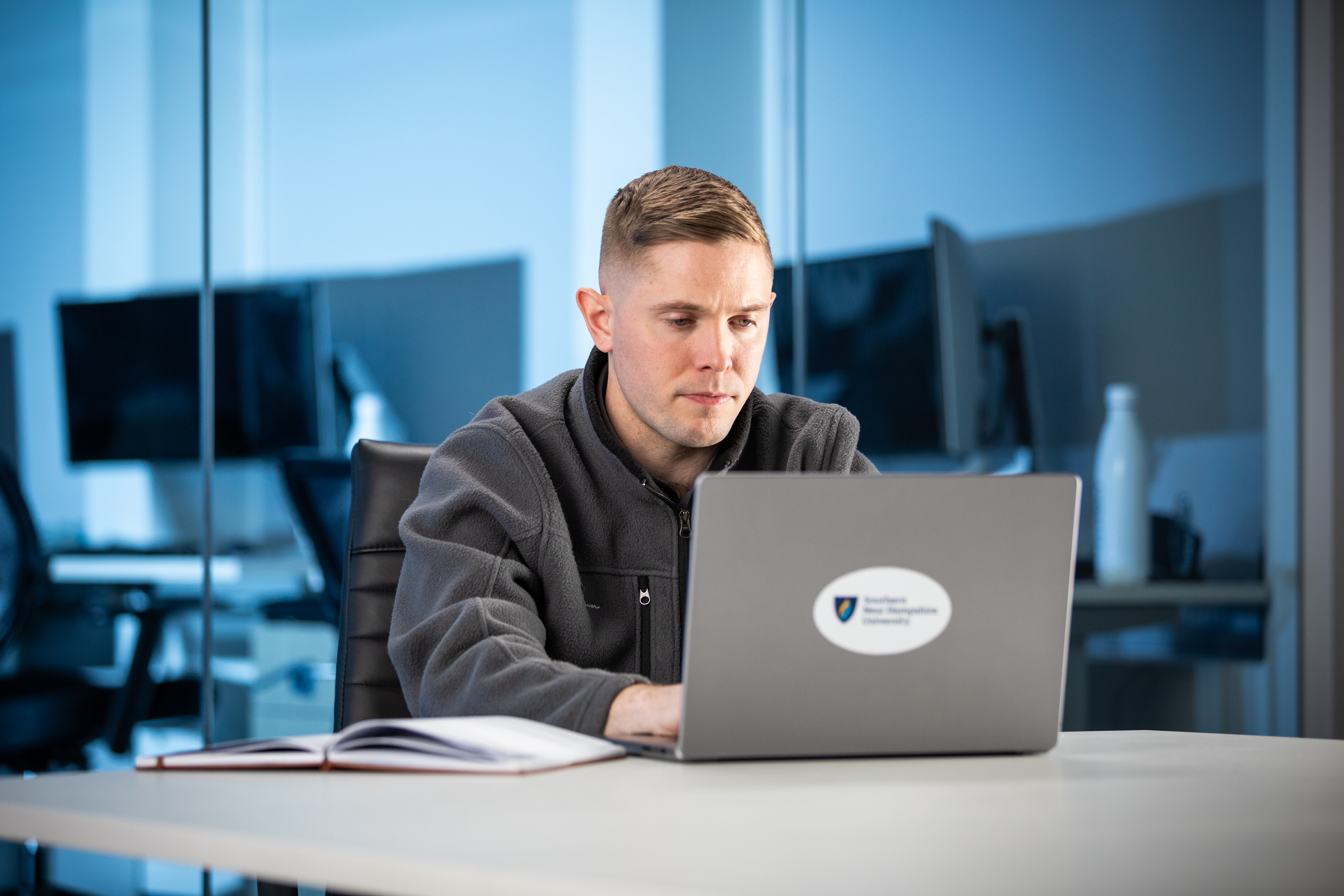 1352900 - Acquisition Marketing FY26 - Professional Skills Launch Phase II (hard launch) - Data Literacy - From Exploration to Storytelling - Produ